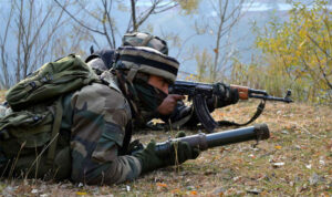 Militants kill three Kashmir security personnel