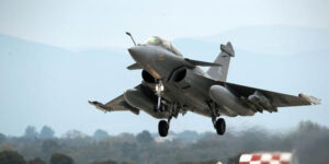 congress-attacks-bjp-for-buying-solely-36-rafale-jets
