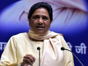 mayawati-requested-pranab-to-tell-modi-to-resolve-currency-problems