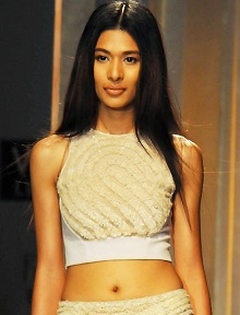 Skin tone-dominated line by Rohit-Rahul at WIFW
