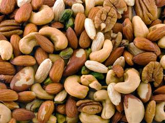 Nuts reduce death risk, says study