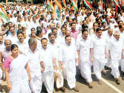 Congress in Kerala faces tough issues before polls
