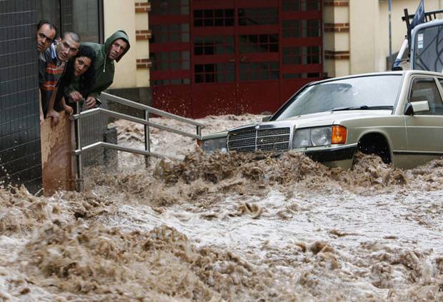 Floods leave 32 dead in South Africa