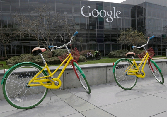 Murthy kicks off Indo-US hackathon at Google