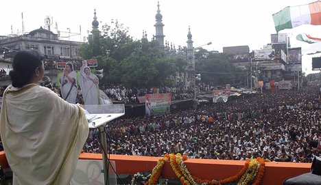 Mamata’s rally chokes Kolkata traffic, hits life