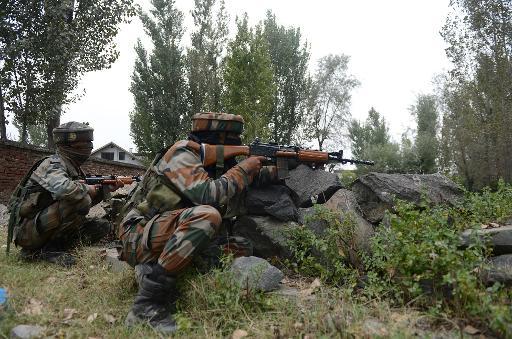 Six killed in ongoing Kashmir gunfight