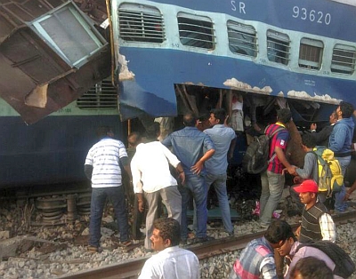 Three die as train derails near Bengaluru