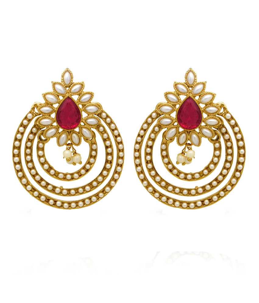Most Indian ladies decide earrings as favorite accent