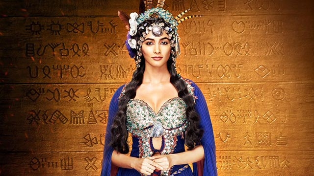 Pooja Hegde matches the invoice for ‘Mohenjo Daro’