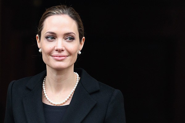 Angelina Jolie to teach Georgetown College