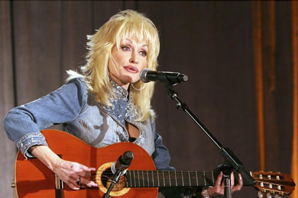 Dolly Parton credits distance for successful marriage