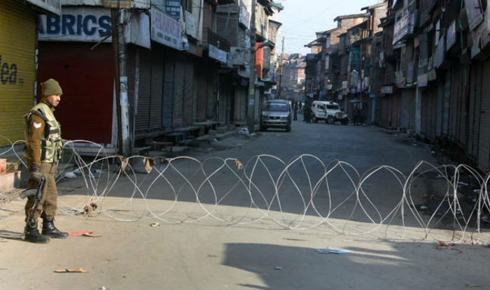 Kashmir Valley shuts for 62nd consecutive day
