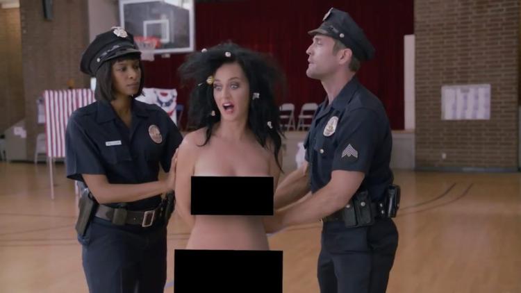 Katy Perry strips naked