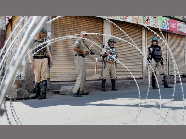 Curfew-like restrictions imposed in Srinagar to stop separatist march