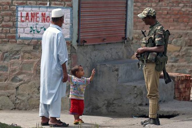 Demonetisation creates no panic in Kashmir