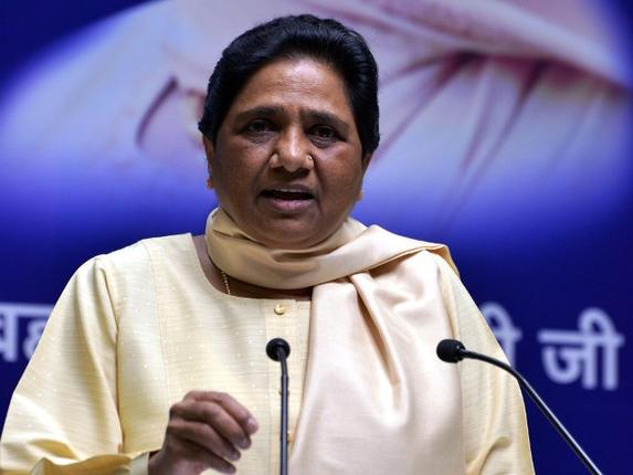 Mayawati requested Pranab to tell Modi to resolve currency problems