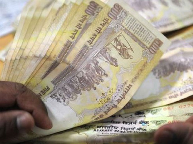 5 held in Delhi with over Rs 3 cr in banned currency