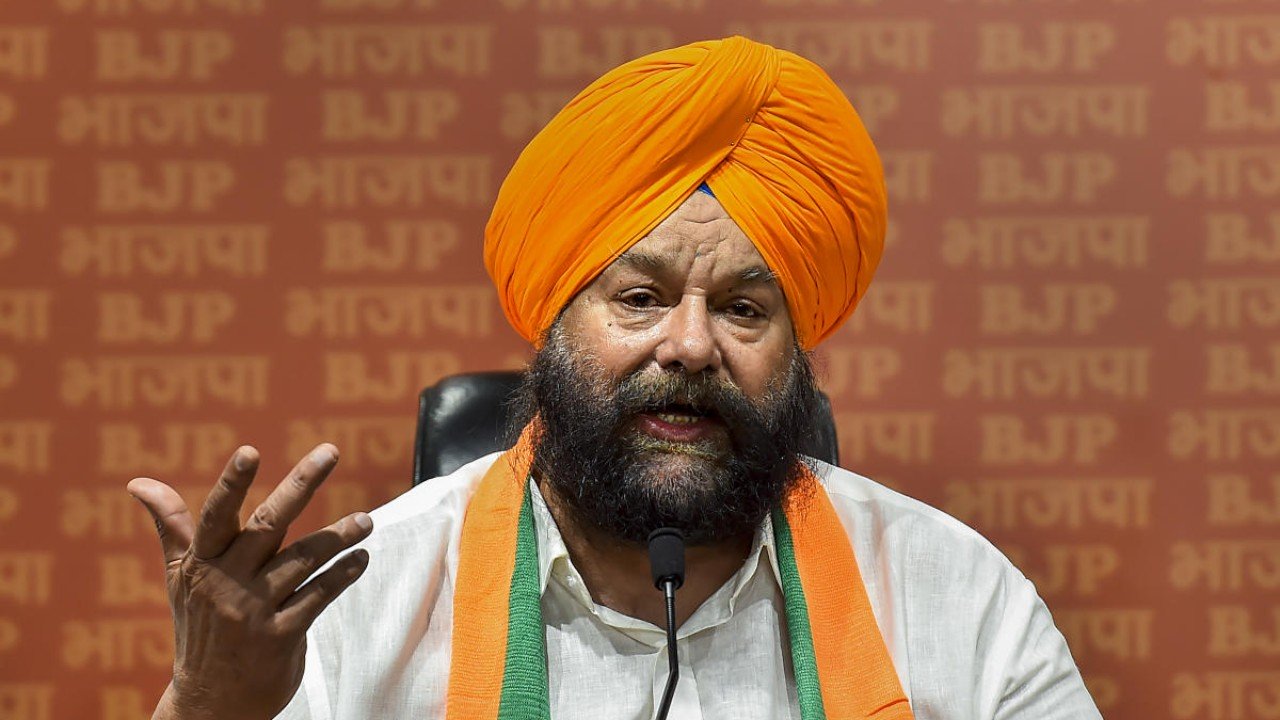 Delhi Congress leader Tarvinder Singh Marwah joins BJP, slams Gandhis