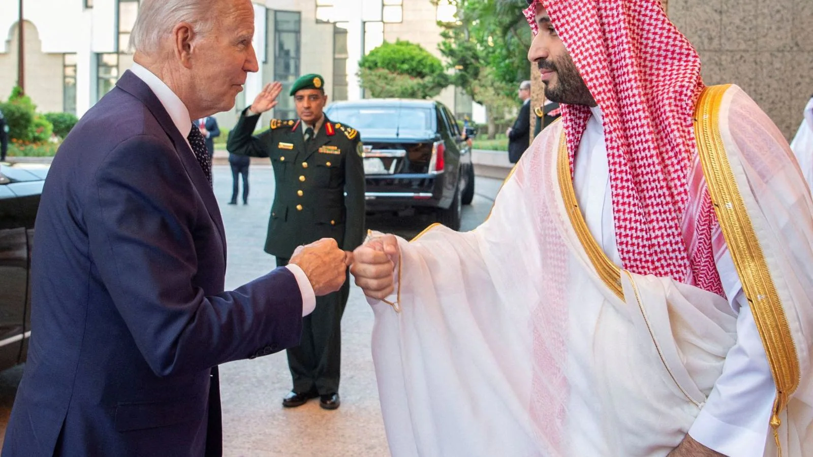 US President Biden Begins Sensitive Saudi Trip with Fist Bump for Crown Prince, Handshake for King