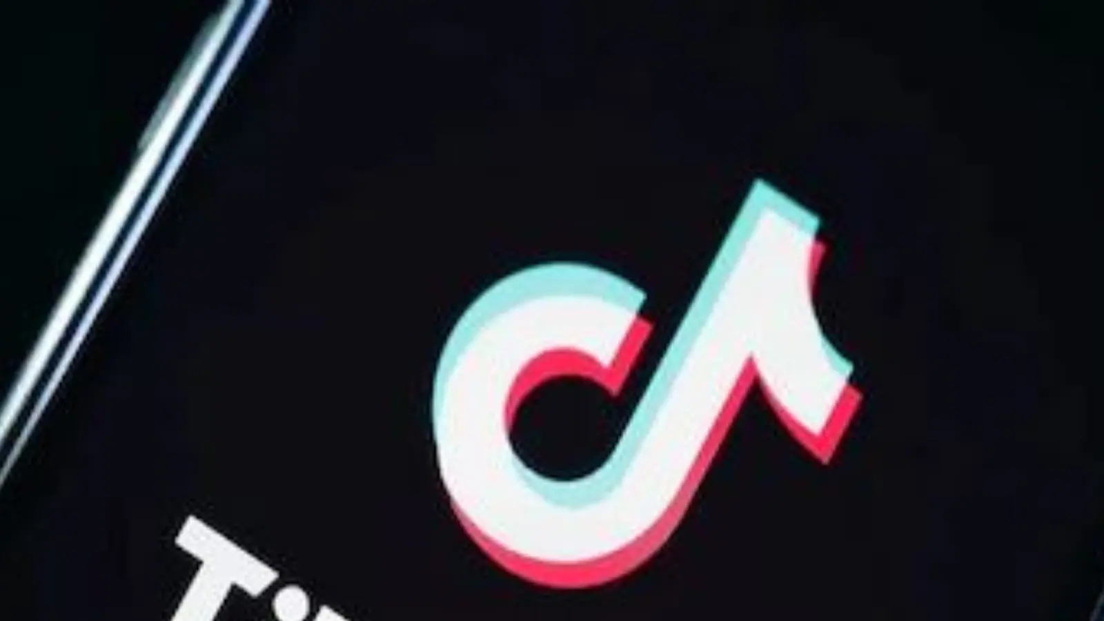 TikTok Delays Changes to Privacy Policy Over Europe Data Concerns